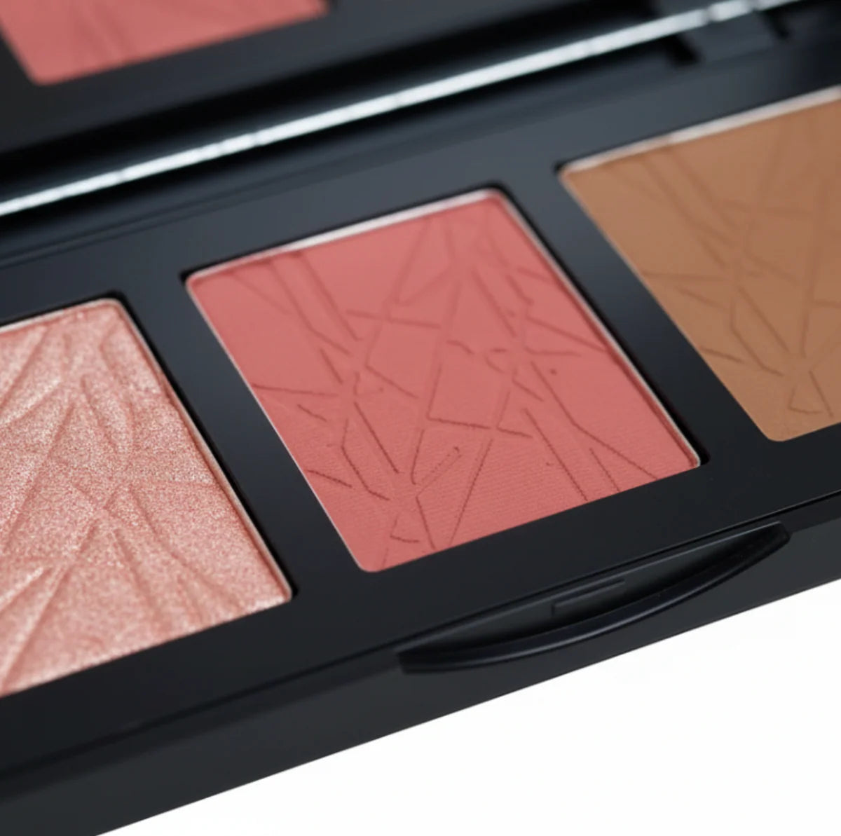 Debele Curious Pro Cheek Palette